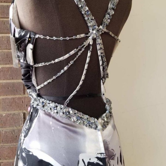 Morí Lee Black and white Dress (size 10) - Picture 5 of 7